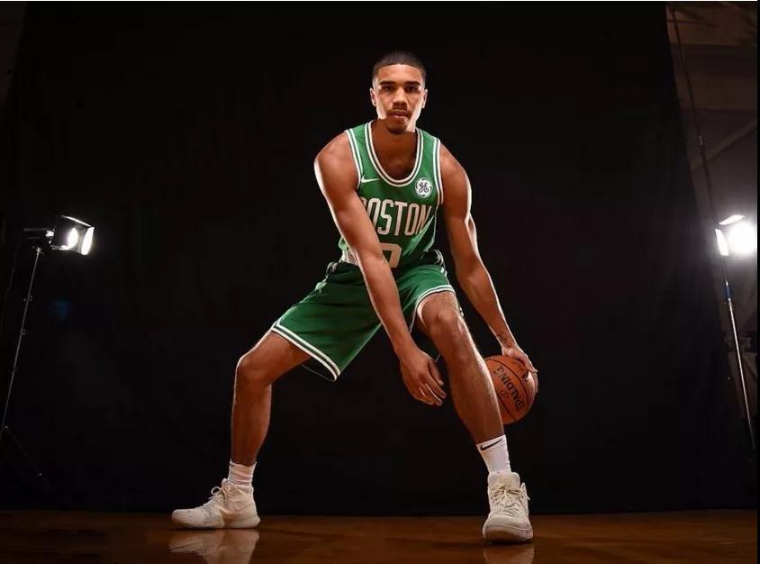 两队都展现 两队都展现